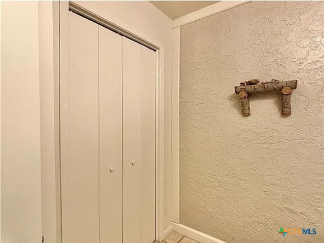 458 S Pirates Cove 4, Port O'connor, TX 77982