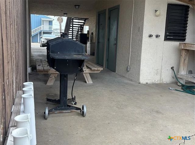 458 S Pirates Cove 4, Port O'connor, TX 77982