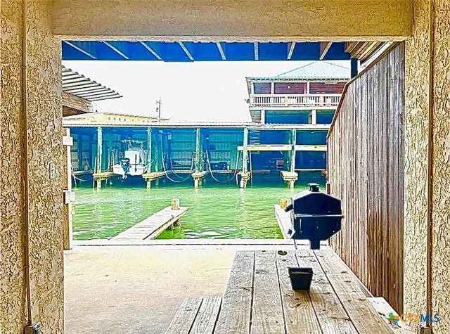 458 S Pirates Cove 4, Port O'connor, TX 77982