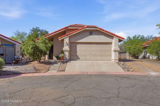 4702 W Gatehinge Court, Tucson, AZ 85741