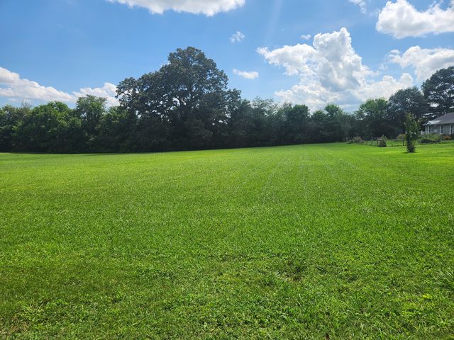 110 Hummingbird Dr, Tullahoma, TN 37388