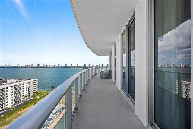 220 Lake Shore Drive 1401, Lake Park, FL 33403