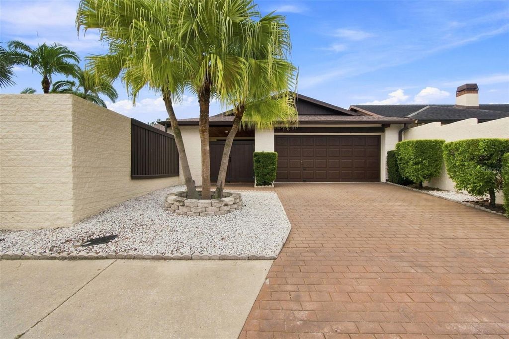Image 2 of property listing at 5005 PALOMA DRIVE, Tampa, FL 33624