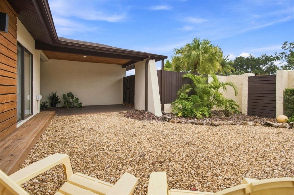 Image 12 of property listing at 5005 PALOMA DRIVE, Tampa, FL 33624