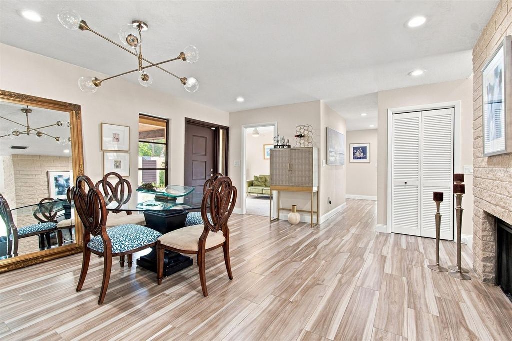 Image 17 of property listing at 5005 PALOMA DRIVE, Tampa, FL 33624