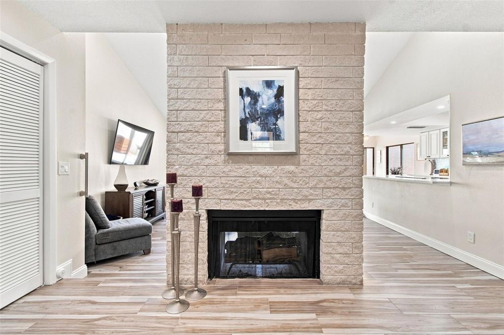 Image 19 of property listing at 5005 PALOMA DRIVE, Tampa, FL 33624
