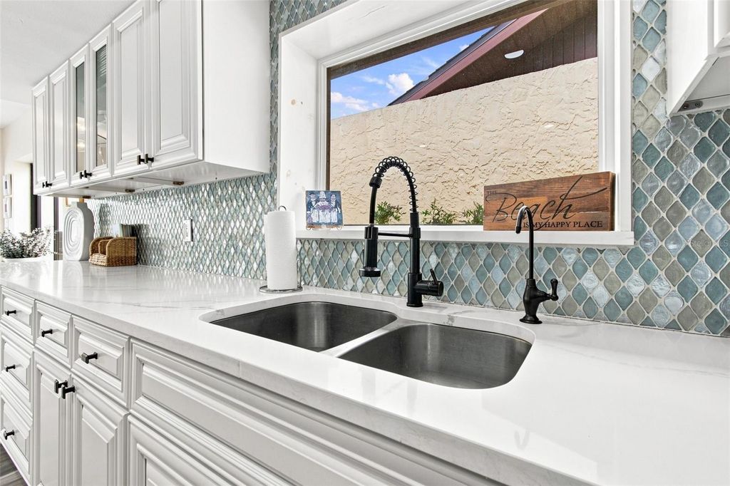 Image 26 of property listing at 5005 PALOMA DRIVE, Tampa, FL 33624
