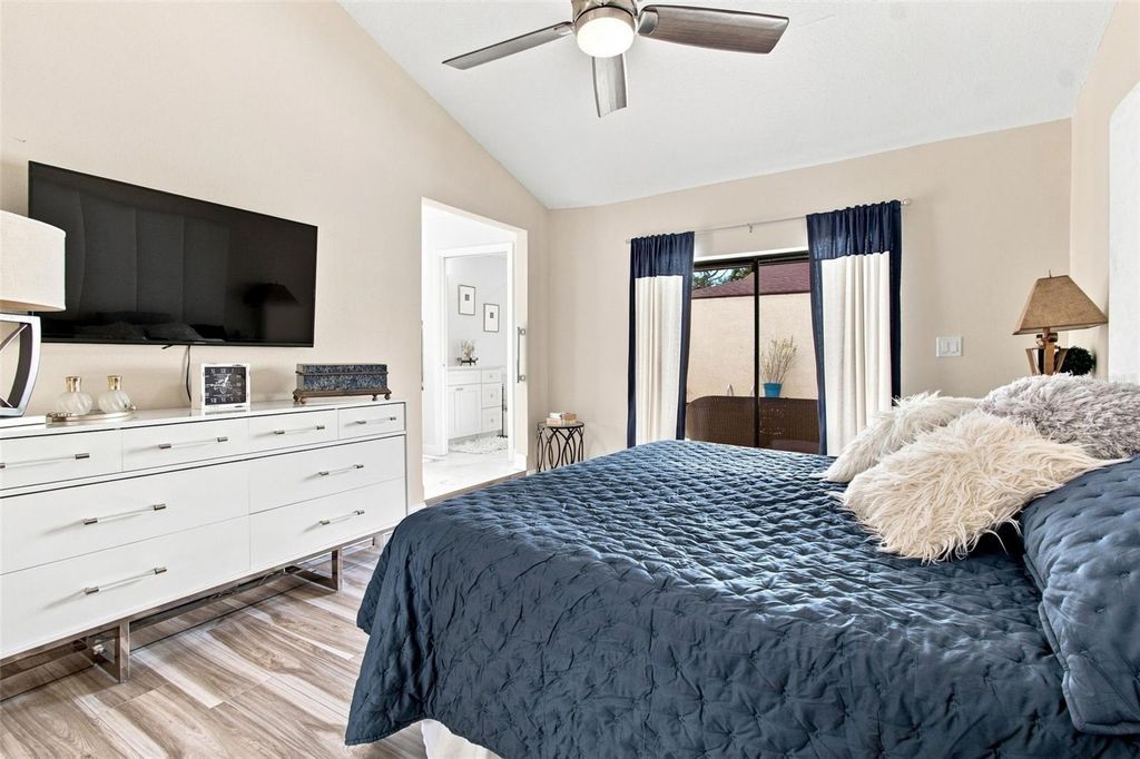 Image 42 of property listing at 5005 PALOMA DRIVE, Tampa, FL 33624