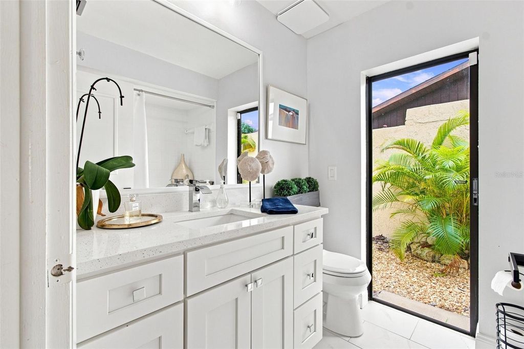 Image 51 of property listing at 5005 PALOMA DRIVE, Tampa, FL 33624