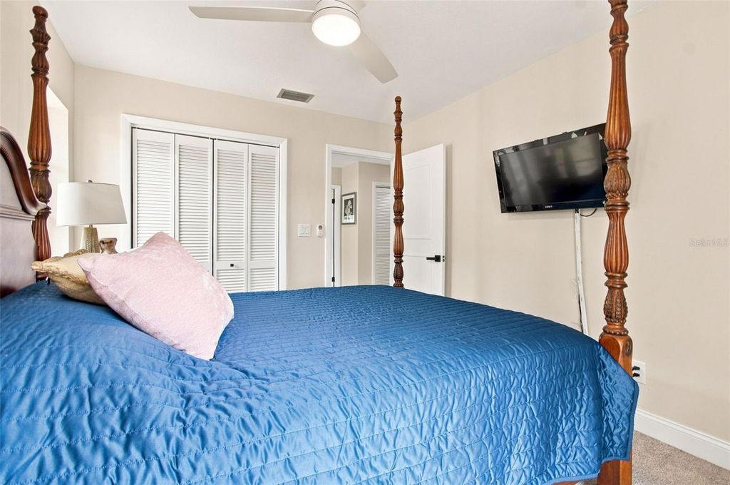 Image 55 of property listing at 5005 PALOMA DRIVE, Tampa, FL 33624
