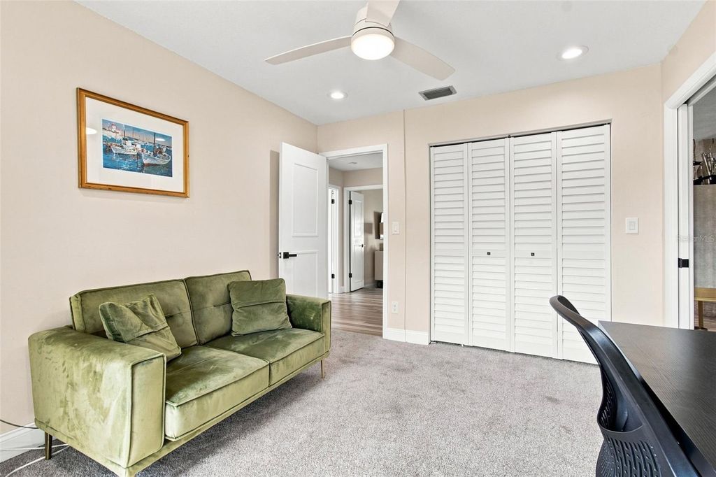 Image 58 of property listing at 5005 PALOMA DRIVE, Tampa, FL 33624