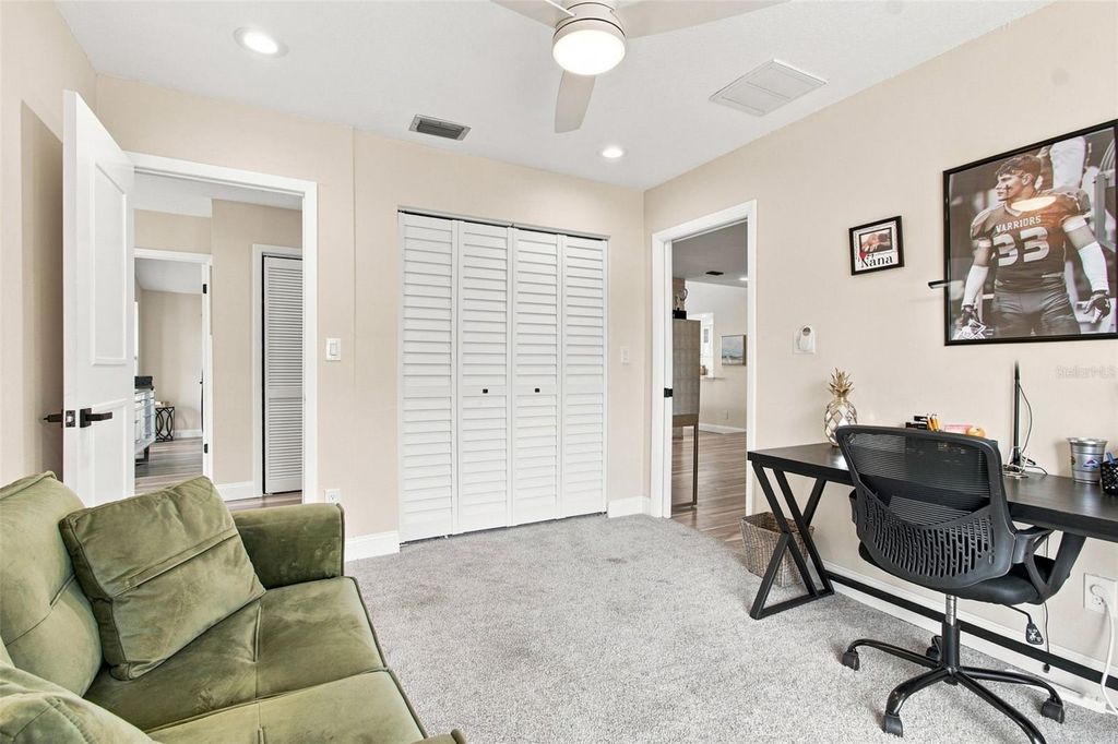 Image 59 of property listing at 5005 PALOMA DRIVE, Tampa, FL 33624