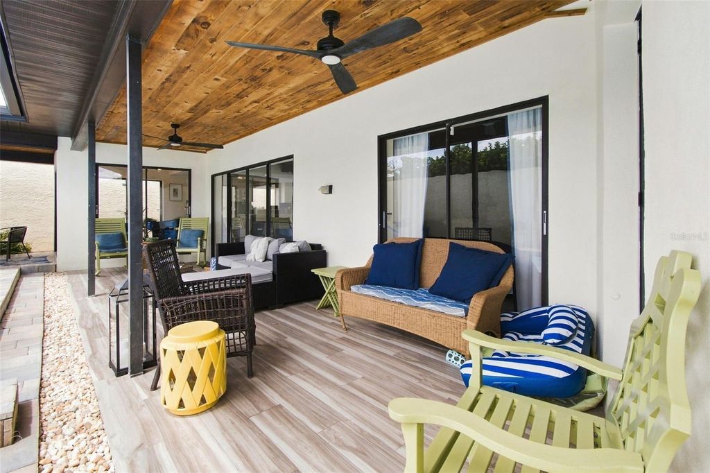 Image 72 of property listing at 5005 PALOMA DRIVE, Tampa, FL 33624