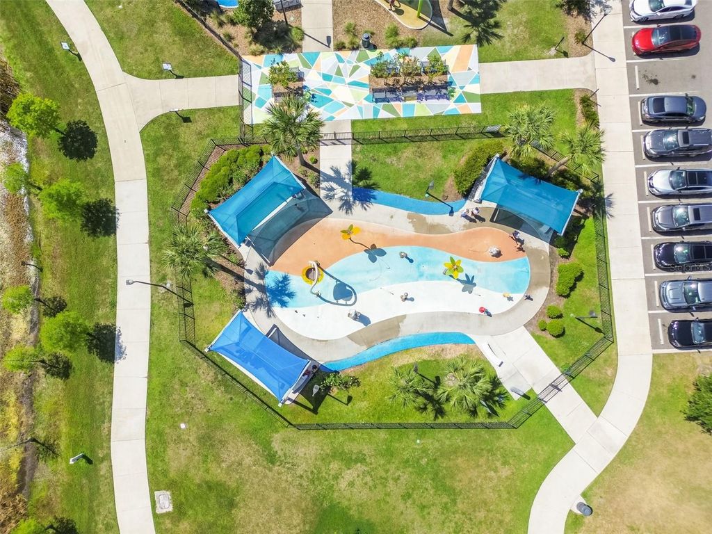 Image 83 of property listing at 5005 PALOMA DRIVE, Tampa, FL 33624