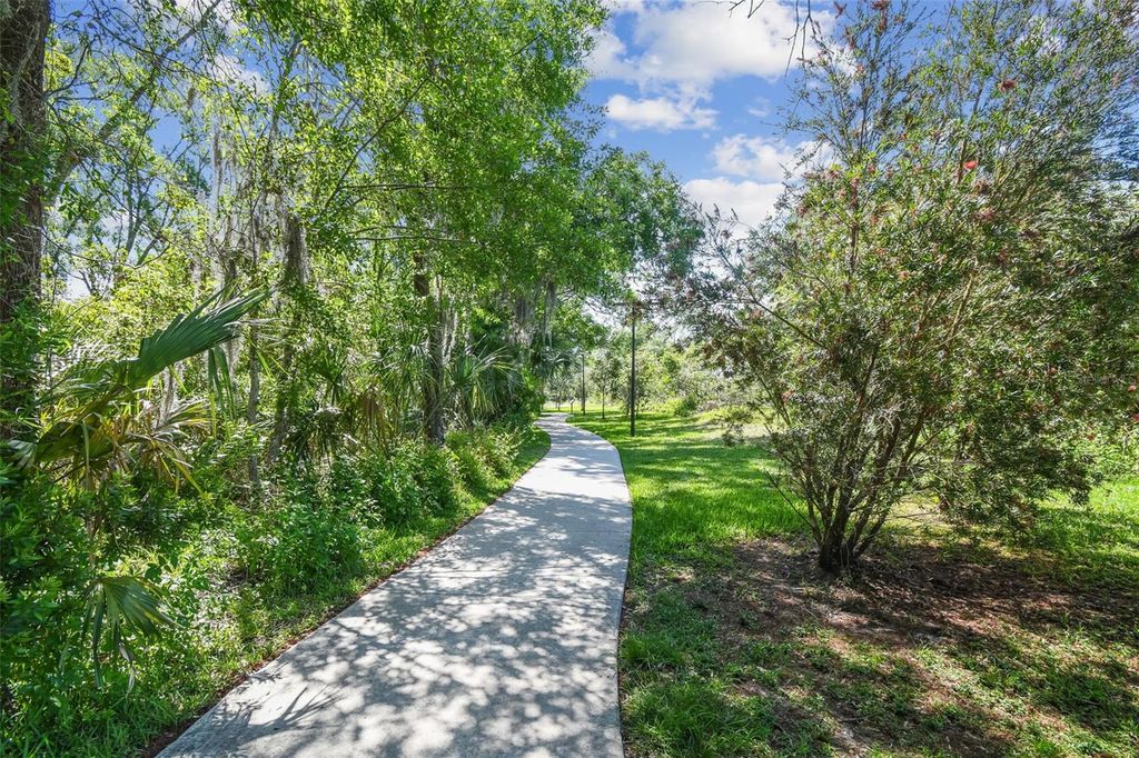 Image 88 of property listing at 5005 PALOMA DRIVE, Tampa, FL 33624