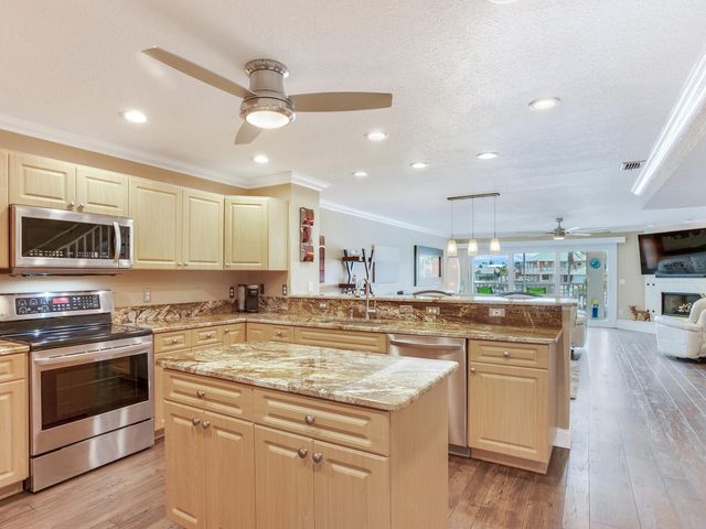 521 PINELLAS BAYWAY S 107, St Petersburg, FL 33715