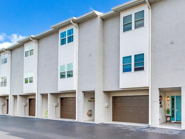 521 PINELLAS BAYWAY S 107, St Petersburg, FL 33715