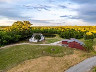 1144 Tickridge Road, Elsberry, MO 63343