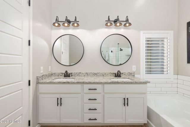 6450 E SADDLEHORN Circle, Hereford, AZ 85615