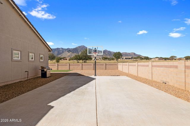 6450 E SADDLEHORN Circle, Hereford, AZ 85615