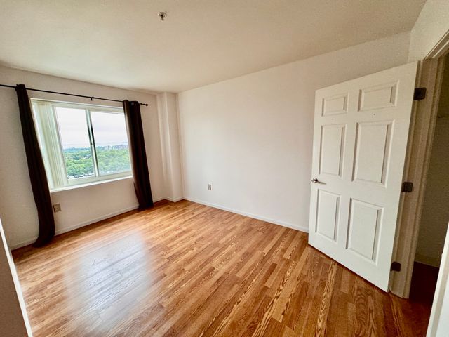 1 Cityview Ln 804, Quincy, MA 02169