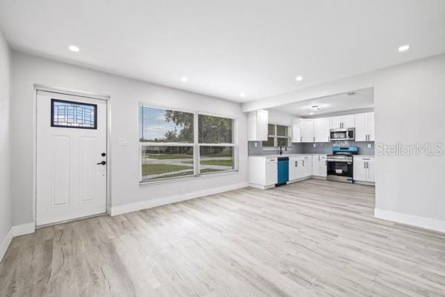 4610 N LINCOLN AVENUE, Tampa, FL 33614