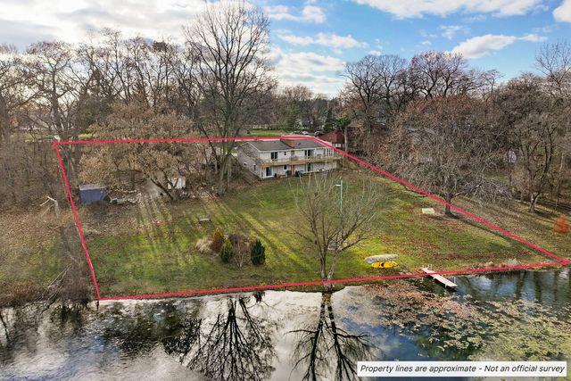 1512 W Oakleaf Drive, Johnsburg, IL 60051