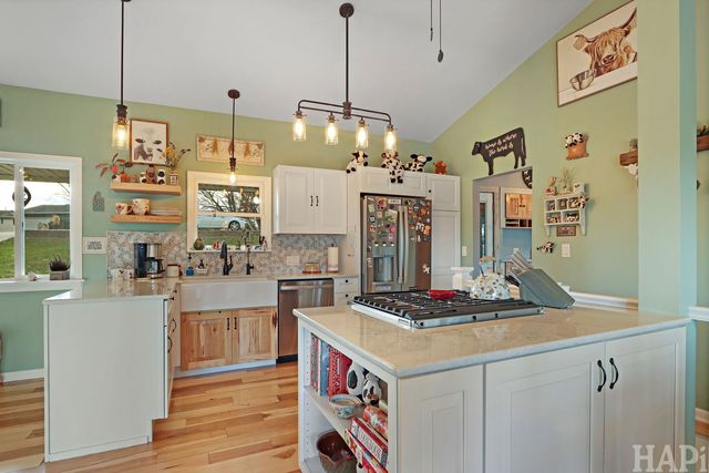 1512 W Oakleaf Drive, Johnsburg, IL 60051