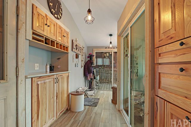 1512 W Oakleaf Drive, Johnsburg, IL 60051