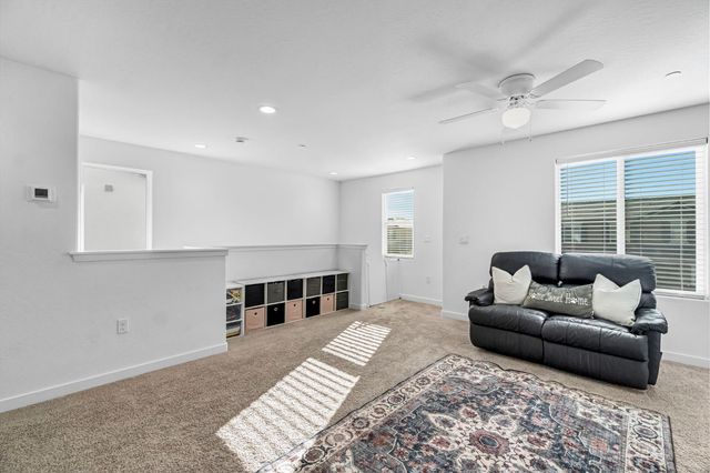 367 Talus Way S, Madera, CA 93636