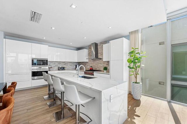 41 Isle Of Venice Drive Ph 502, Fort Lauderdale, FL 33301