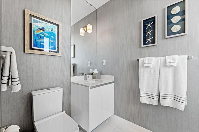 41 Isle Of Venice Drive Ph 502, Fort Lauderdale, FL 33301