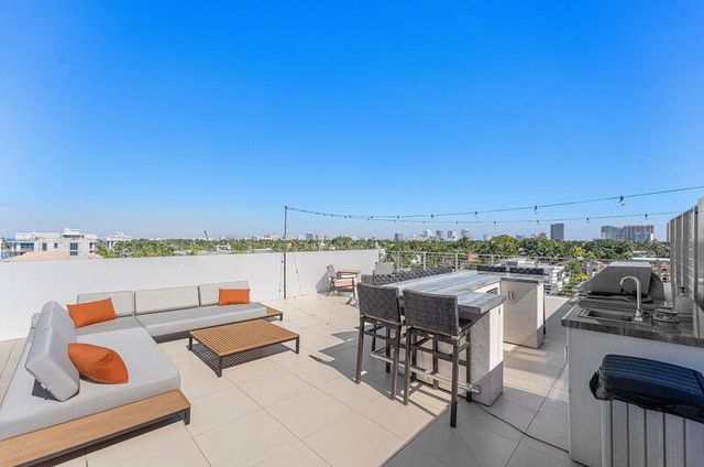 41 Isle Of Venice Drive Ph 502, Fort Lauderdale, FL 33301