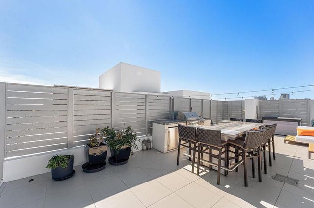 41 Isle Of Venice Drive Ph 502, Fort Lauderdale, FL 33301