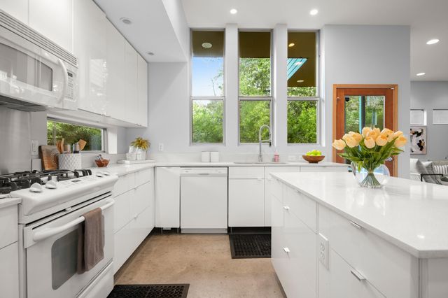 4418 Hank Ave 3, Austin, TX 78745