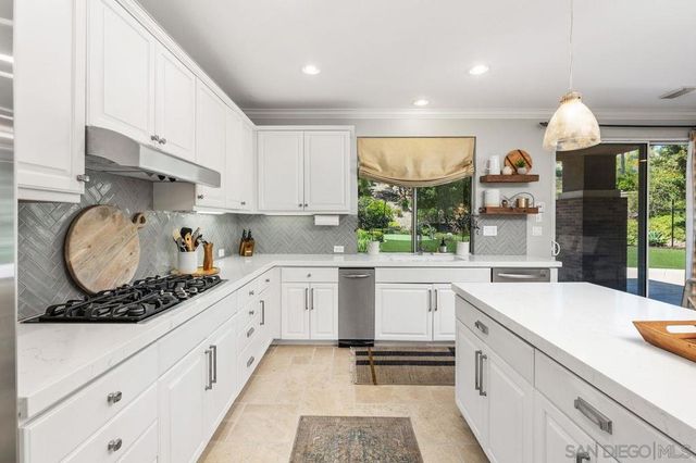 12113 Travertine Ct, Poway, CA 92064