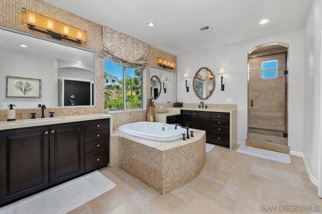 12113 Travertine Ct, Poway, CA 92064