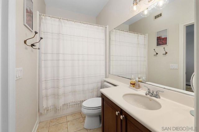 12113 Travertine Ct, Poway, CA 92064