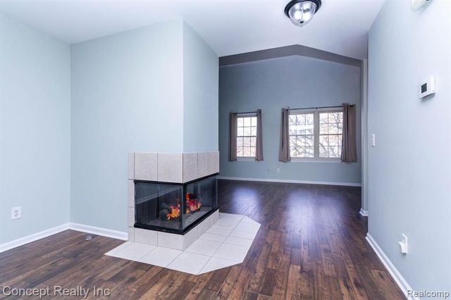 2851 Biddle Avenue, Wyandotte, MI 48192