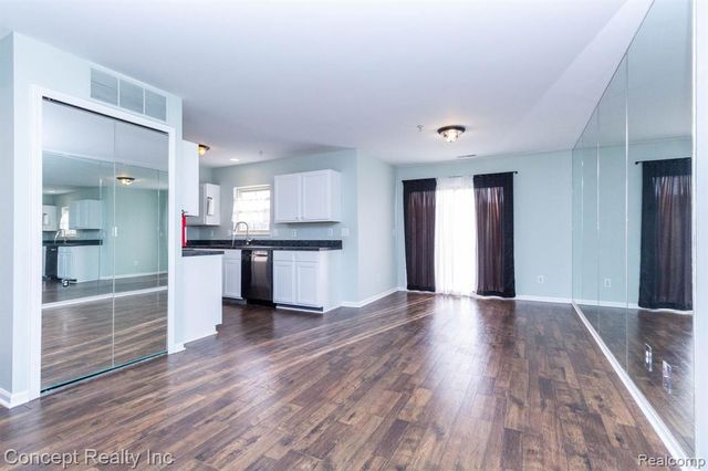 2851 Biddle Avenue, Wyandotte, MI 48192
