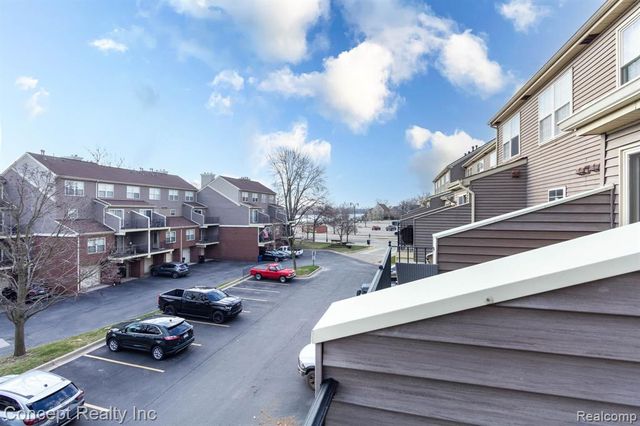 2851 Biddle Avenue, Wyandotte, MI 48192