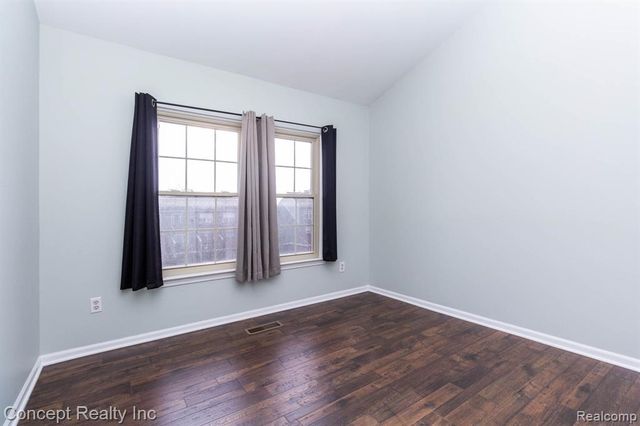 2851 Biddle Avenue, Wyandotte, MI 48192