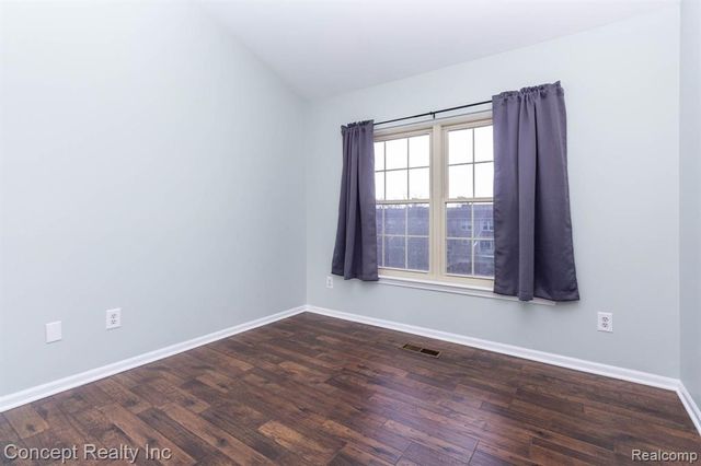 2851 Biddle Avenue, Wyandotte, MI 48192