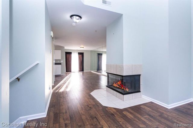 2851 Biddle Avenue, Wyandotte, MI 48192