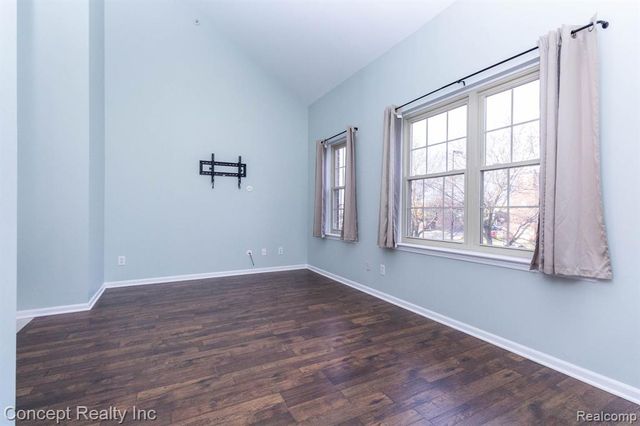 2851 Biddle Avenue, Wyandotte, MI 48192