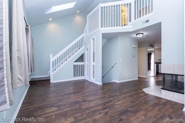 2851 Biddle Avenue, Wyandotte, MI 48192