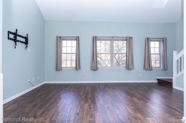 2851 Biddle Avenue, Wyandotte, MI 48192