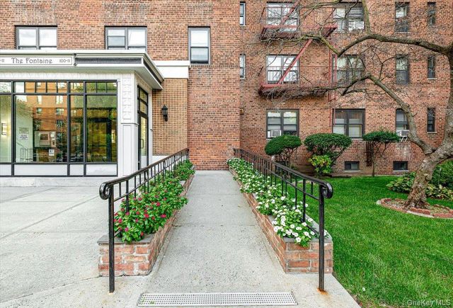 100-11 67th Road 421, Forest Hills, NY 11375