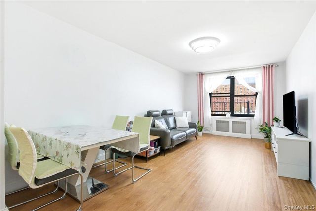 100-11 67th Road 421, Forest Hills, NY 11375