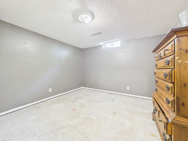 6861 E Trinity Cir, Wichita, KS 67211